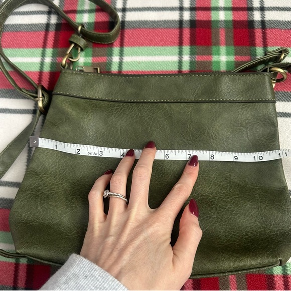 Malibu Skye Olive Green Vegan Leather Crossbody Bag - Picture 7 of 8